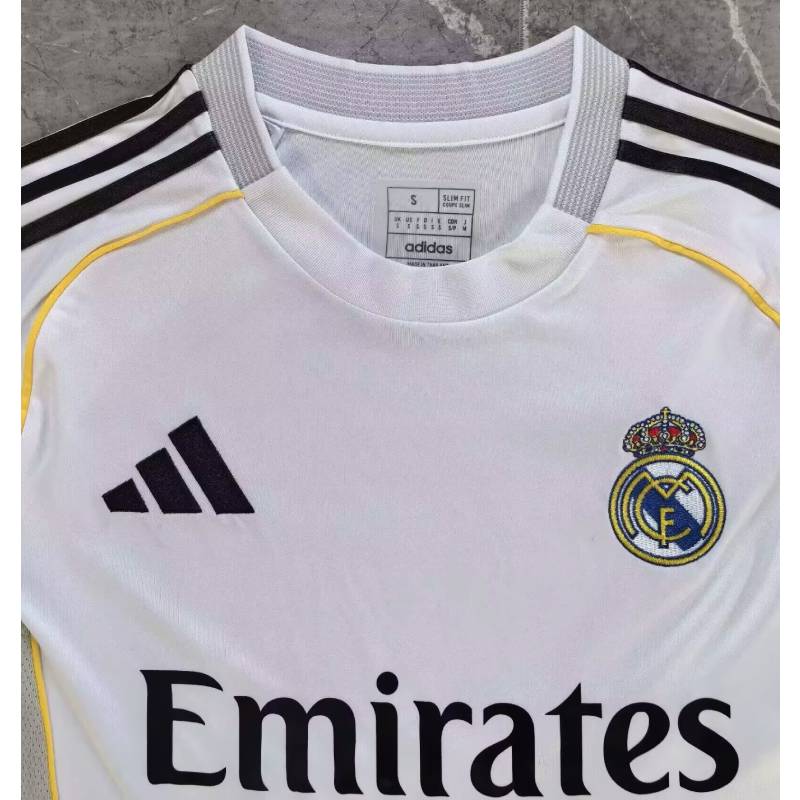 เรอัลมาดริด 25/26 ซีซั่นบ้านเสื้อ